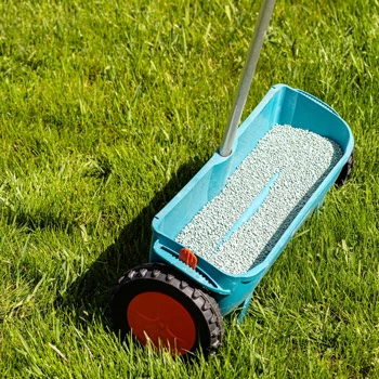 Give your lawn a fresh boost this spring! – Choose from our quality lawn fertilizers!
