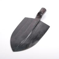 Ásó kovácsolt fej