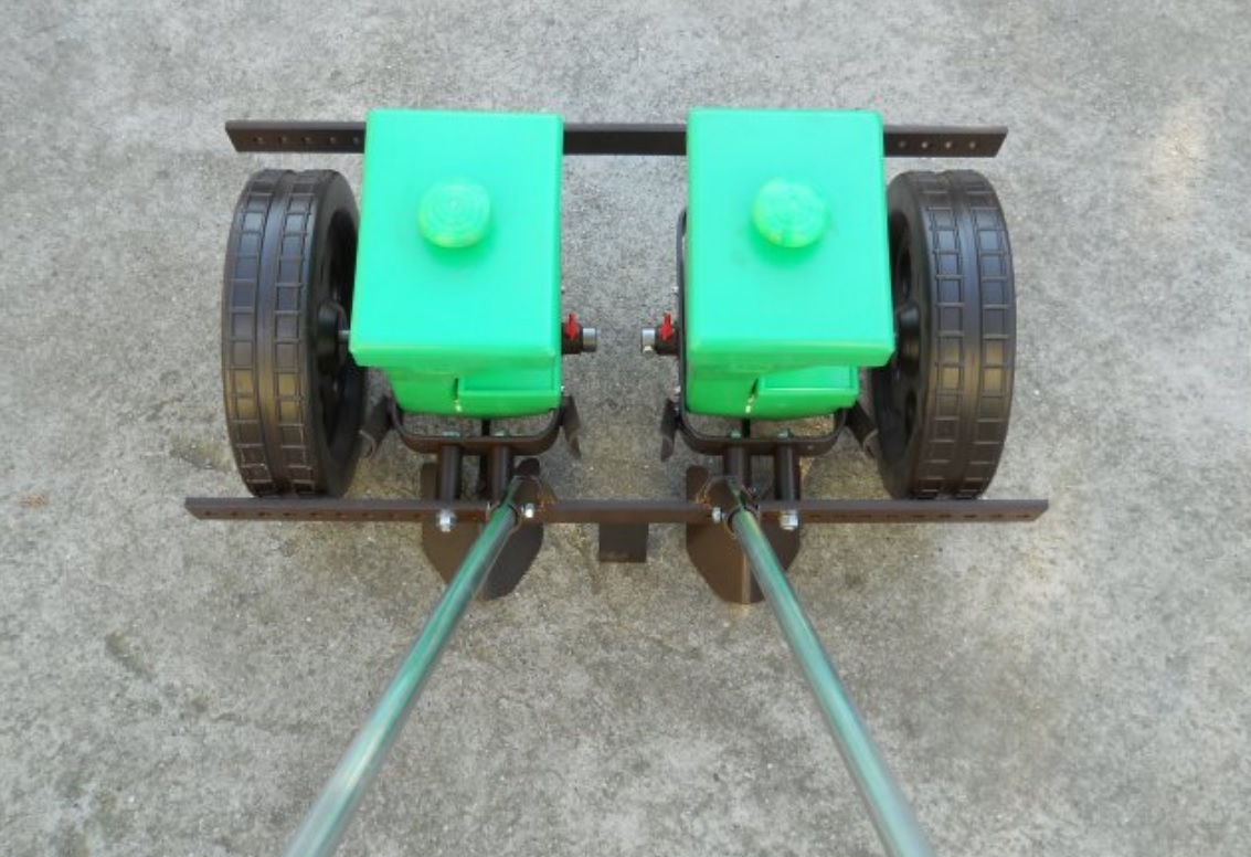 Professional spoon seed drill K-1.2