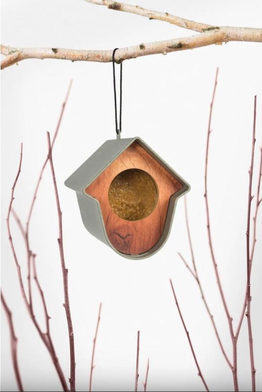 Madáretető EVIE 100%-ban újrahasznosított, szürke, fa előlappal