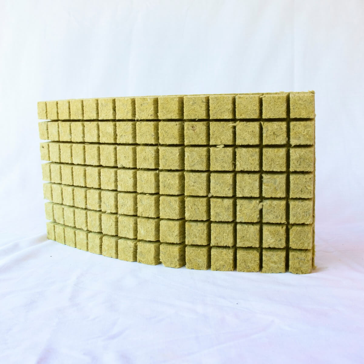 Rockwool board 3x3 cm (98 cubes)