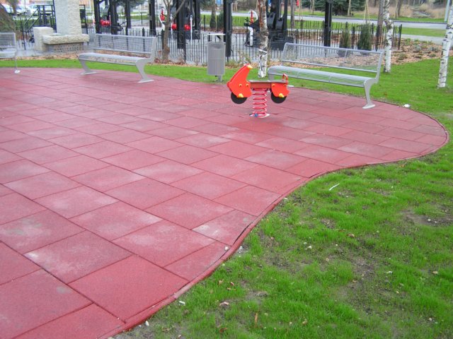 Rubber sheet playground red 60x500x500mm