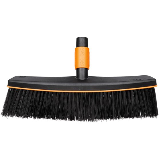 Fiskars QuikFit™ cleaning broom head