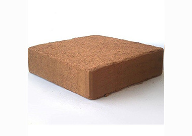 Coconut bricks approx. 4,5 kg unpacked