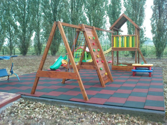 Playground rubber sheet black 45x500x500mm