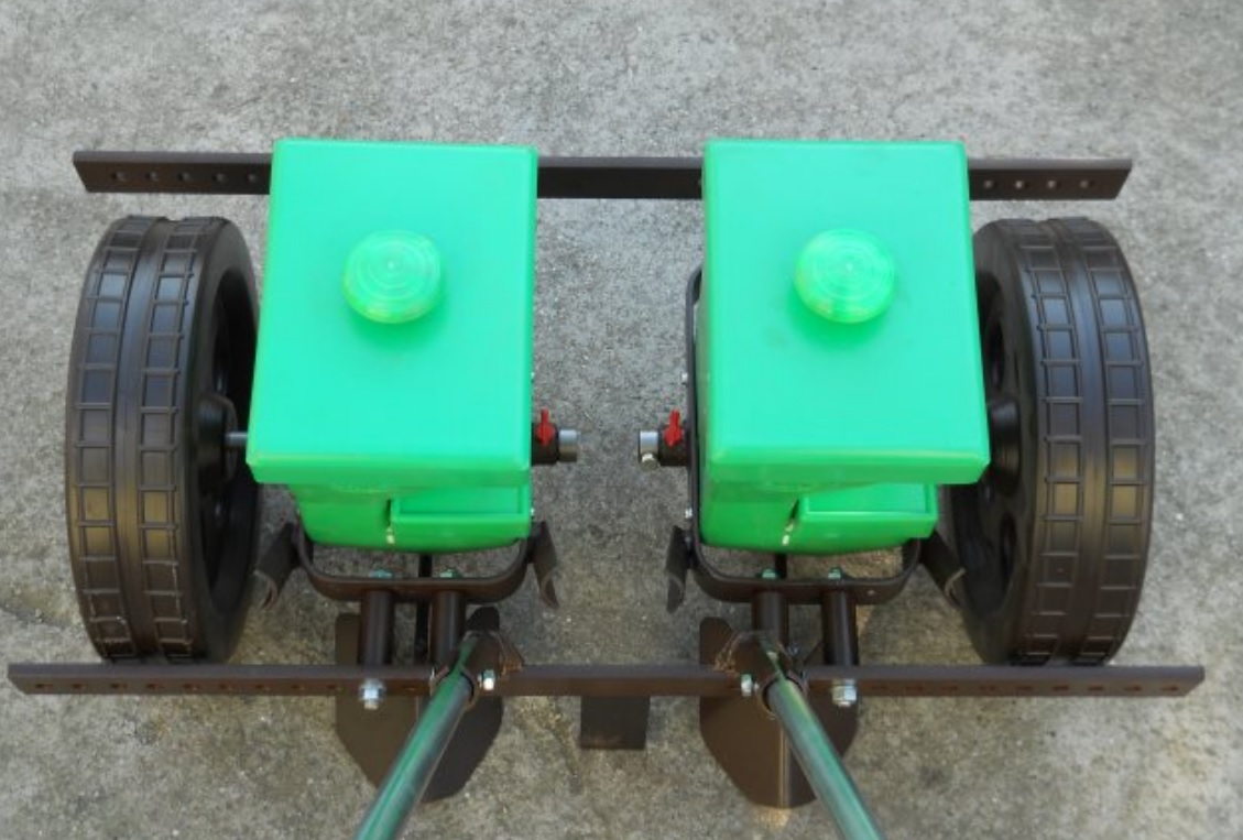 Professional spoon seed drill K-1.2